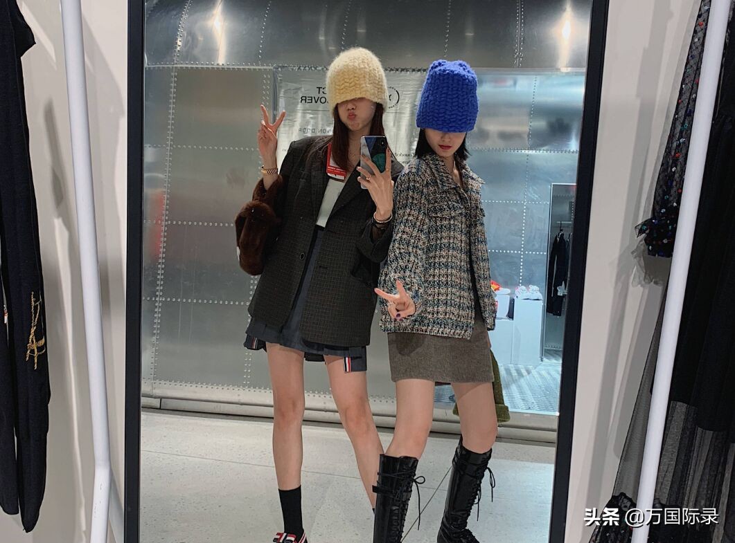 白色衣服染色用84也去不掉怎么办,衣服被84消毒水染色怎么恢复原色