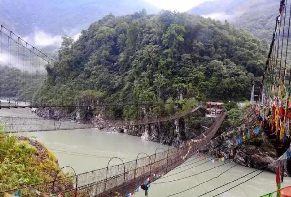 西藏神秘的地方,隐藏的莲花