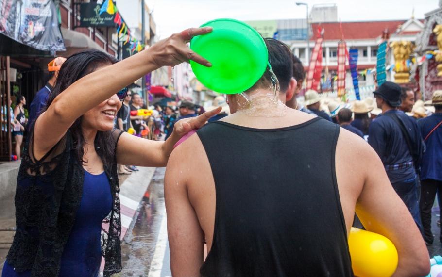 清迈泼水节2019年塔佩门,清迈泼水节的真实生活