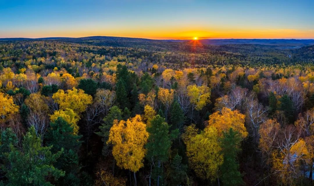 离俄罗斯只有一江之远,离黑龙江很近的俄罗斯城市