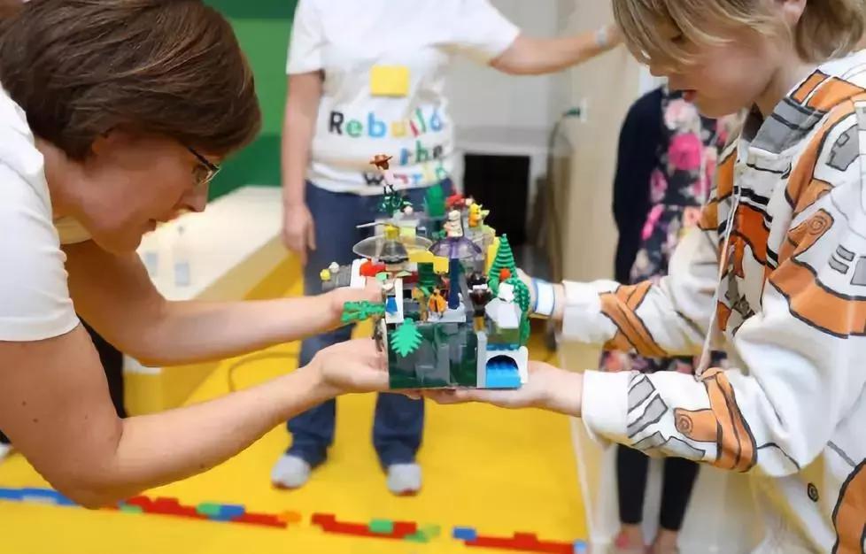 乐高和其他玩具有什么区别,2021年最火的玩具乐高