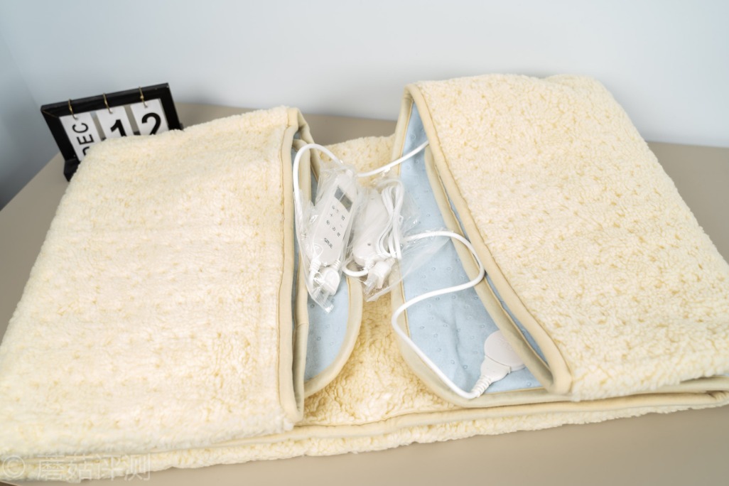 替你守护冬日里最后一抹温暖、日本Srue双人四温区电热毯