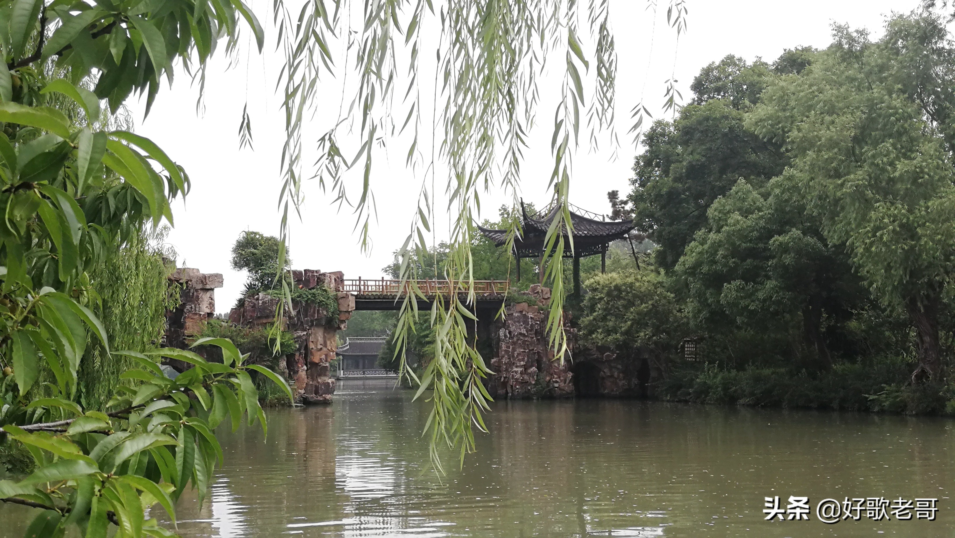 十里湖光,清澄缥碧,花木扶疏,连绵滴翠…瘦西湖游记