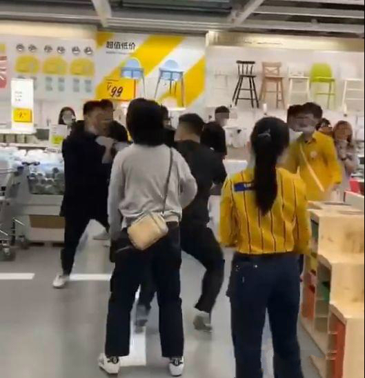 青岛宜家打架事件,青岛宜家现在开始营业了吗