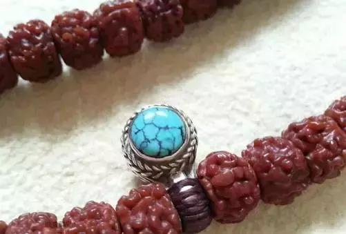 藏式老型佛珠的形制,藏式的佛珠