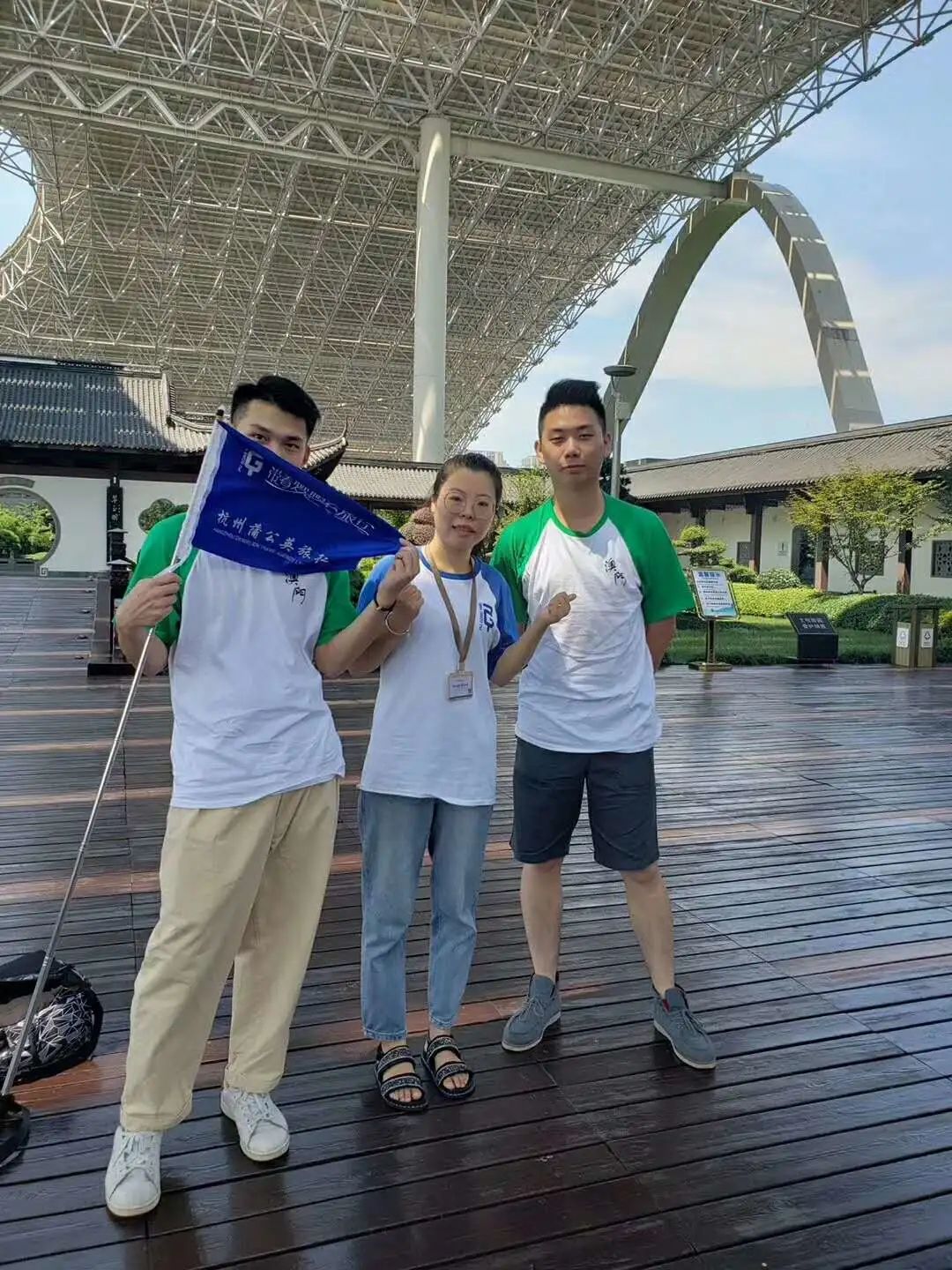 涓婃捣钂插叕鑻辨梾琛岀ぞ鏈夐檺鍏徃,钂插叕鑻辨梾琛岀ぞ鏈夐檺鍏徃