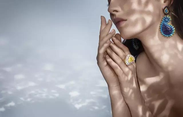 对付女人,没有一件珠宝解决不了的!