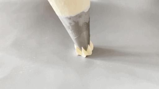 教人如何裱花视频讲解教程,蛋糕裱花必须知道的几种表现手法