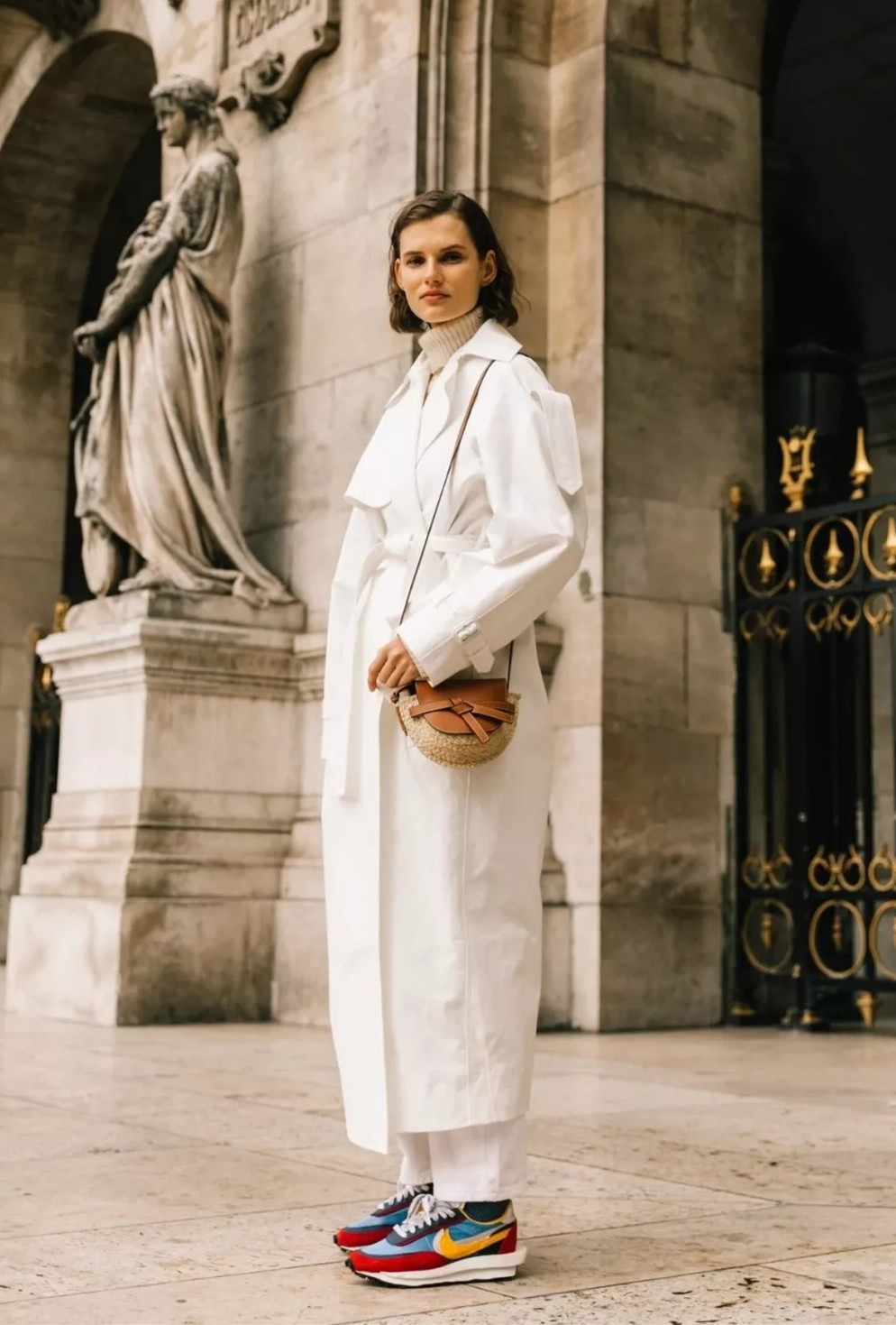 今年的风衣这样穿才够时髦,风衣旧了怎么翻新