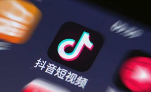 微商们“今天在巴黎明天在纽约”原来都是虚拟定位