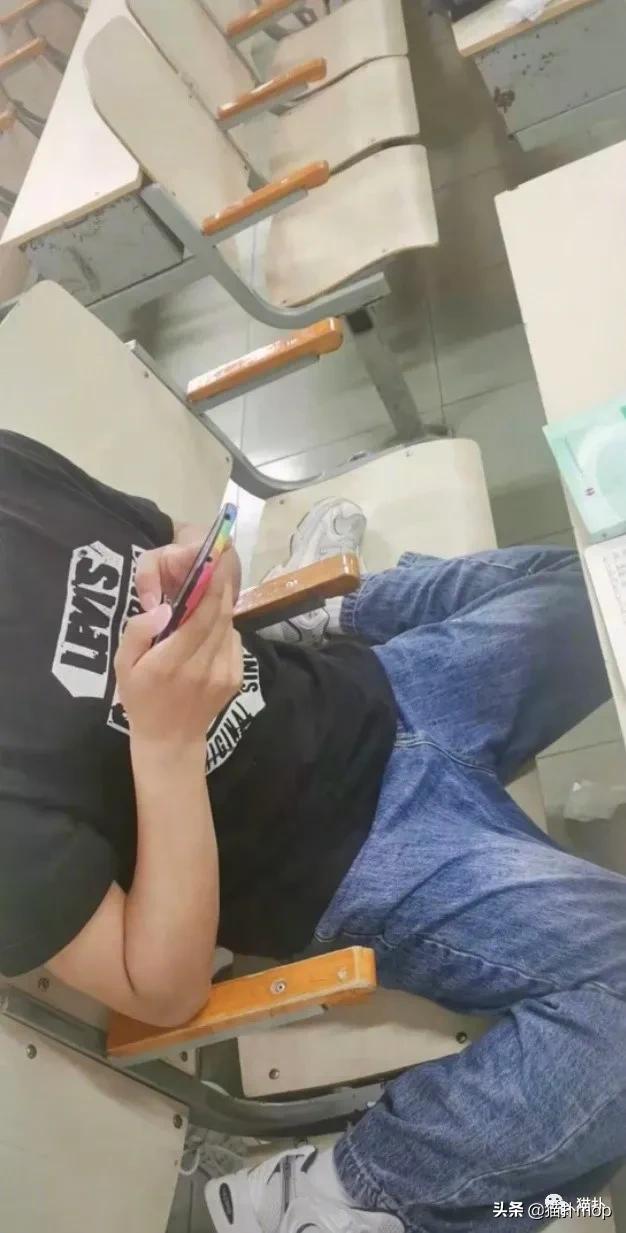 沙雕图聊天,沙雕图片一看就会让人笑不停