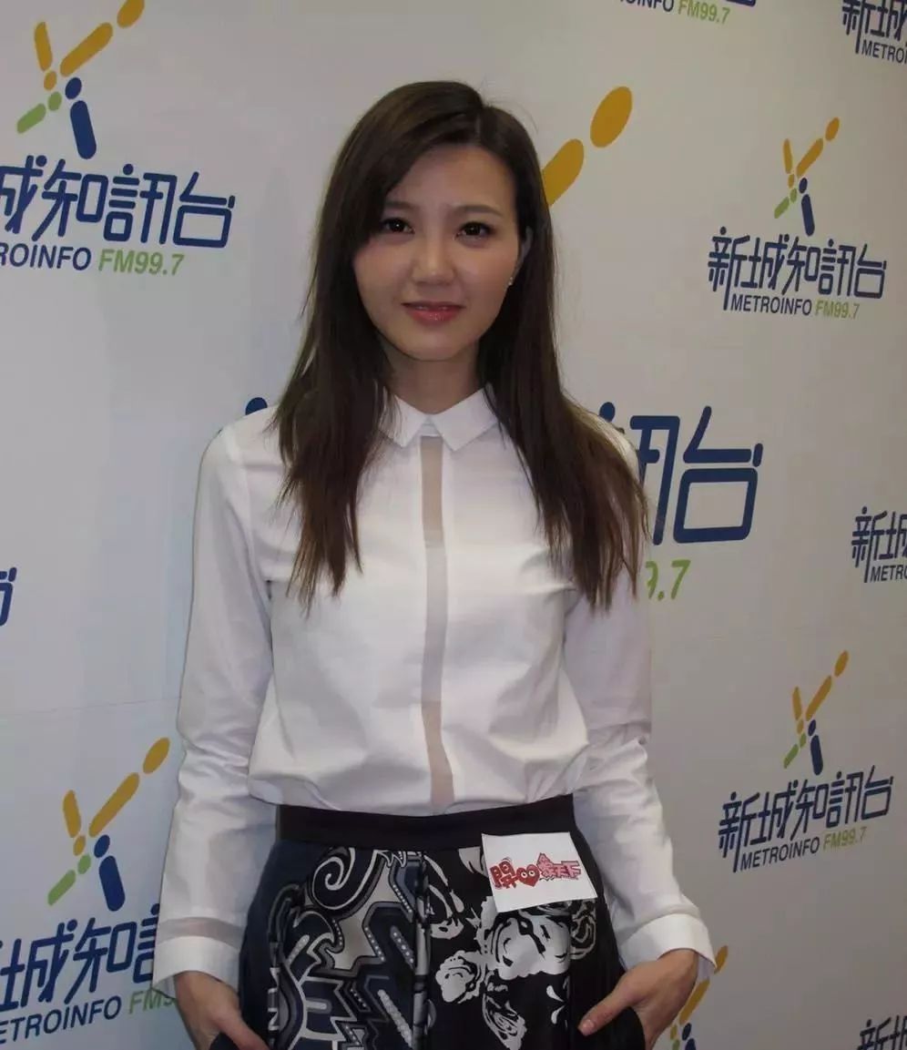 再怀二胎,怀二胎在大宝面前摸肚子