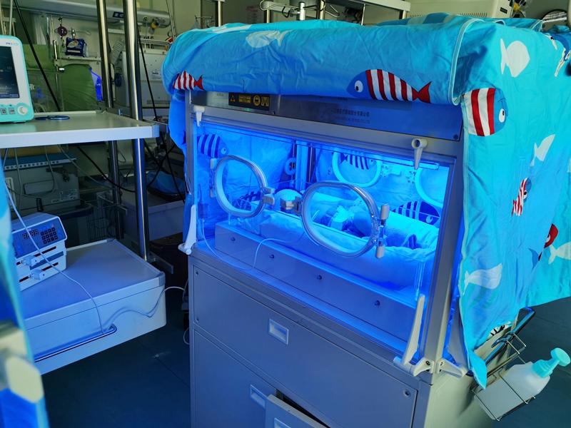 关爱宝贝，市妇幼保健院新生儿科推出日间蓝光照射治疗服务