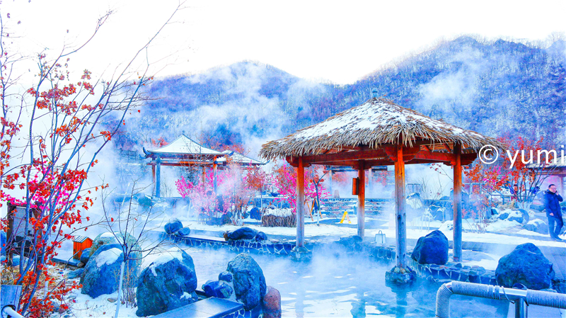 被号称“辽宁小雪乡”的它，不仅便宜，人少，关键还有温泉泡