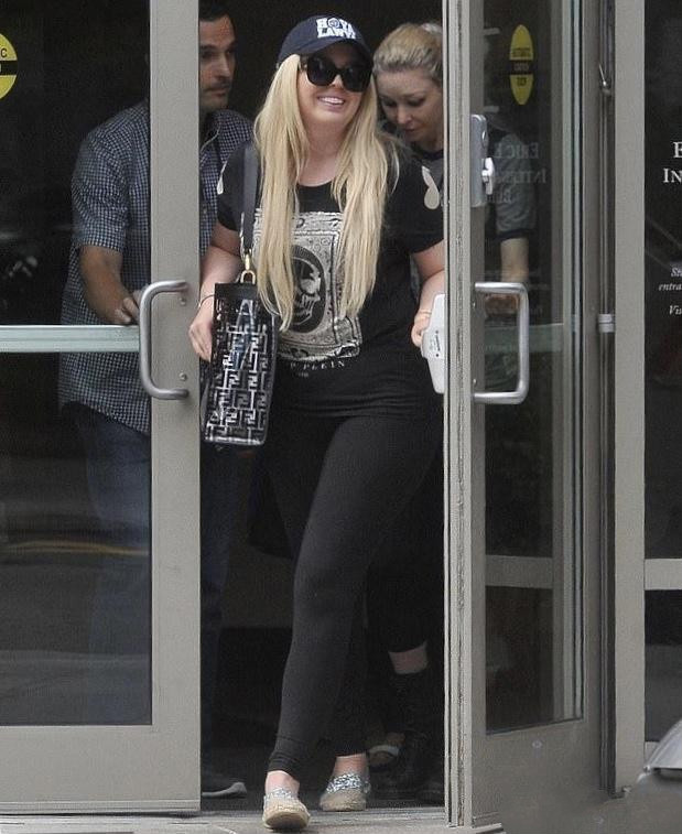 蒂芙尼特朗普和巴伦,伊万卡蒂芙尼近期照片