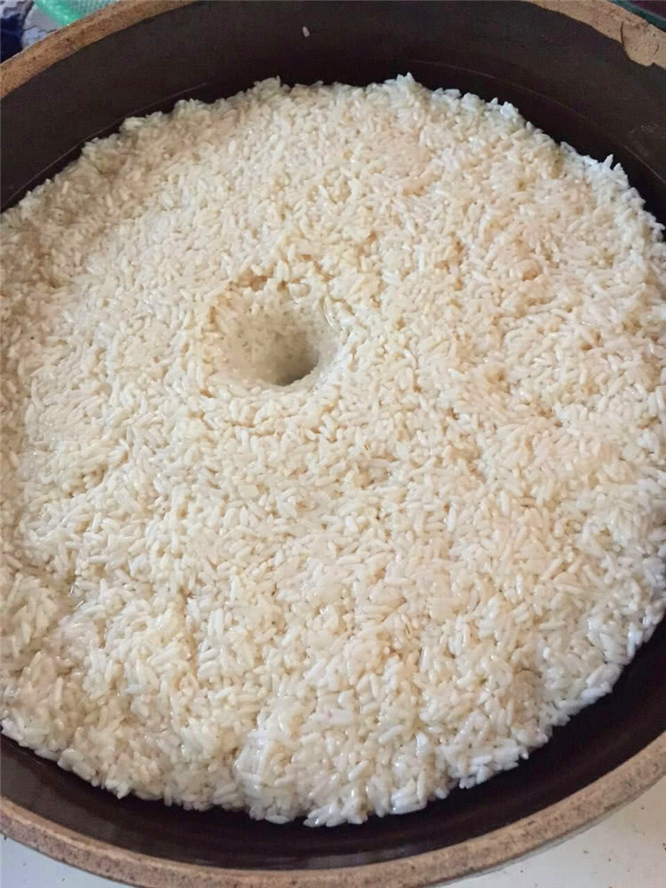 月子里米酒打鸡蛋怎么做,正宗月子米酒的做法