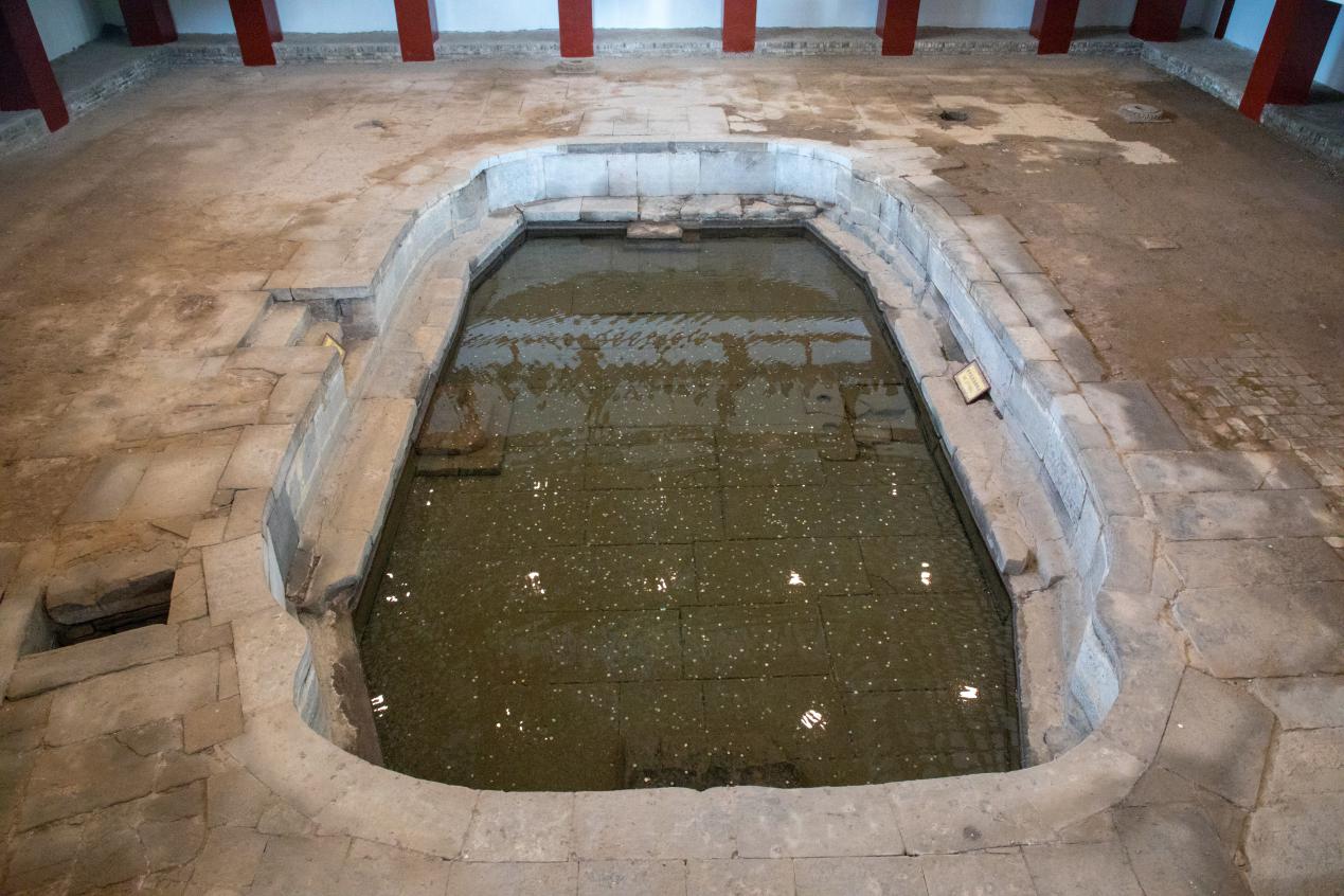 天然温泉、爱情故事，华清宫带你感受唐代慢生活