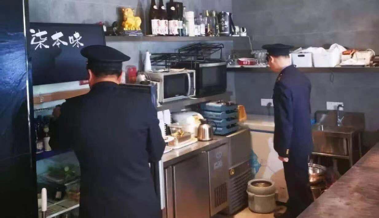 25岁月薪3000存款两万丢人吗,25岁月薪一万家里负债100万