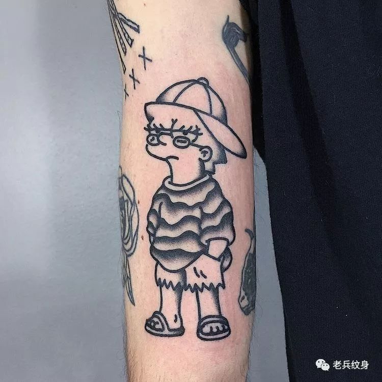 纹身为什么掉痂以后变成蓝色了,怎么样才能把纹身打褪色