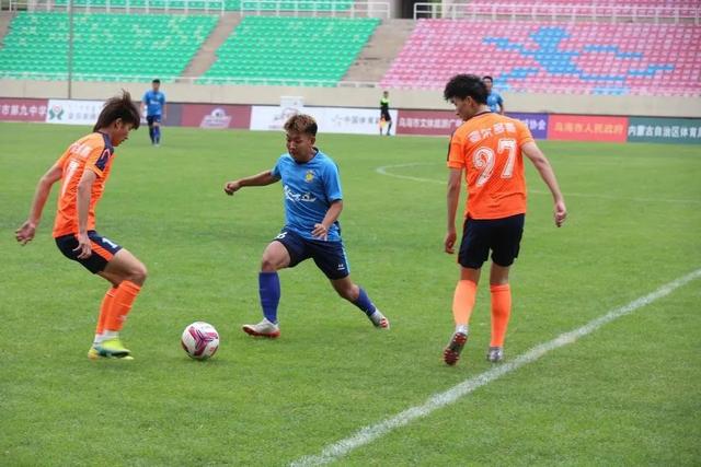 绿茵场上传捷报，鄂尔多斯市足球健儿夺冠！