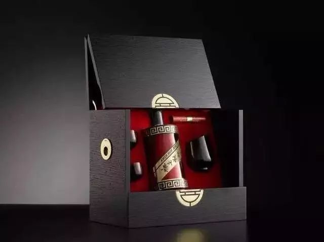 茅台卡慕在免税店多少钱,机场免税店茅台酒价格