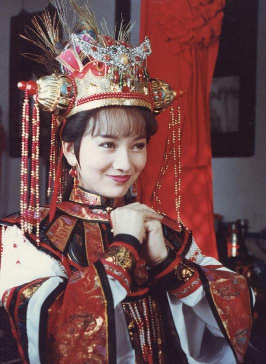 “古装第一美女”赵雅芝的混乱情史，和那些被她迷倒的男神们