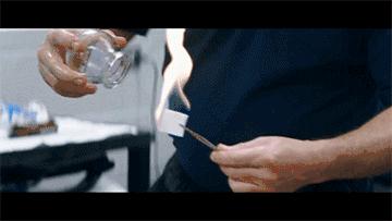 拔火罐烧伤的明星,明星拔火罐烧伤