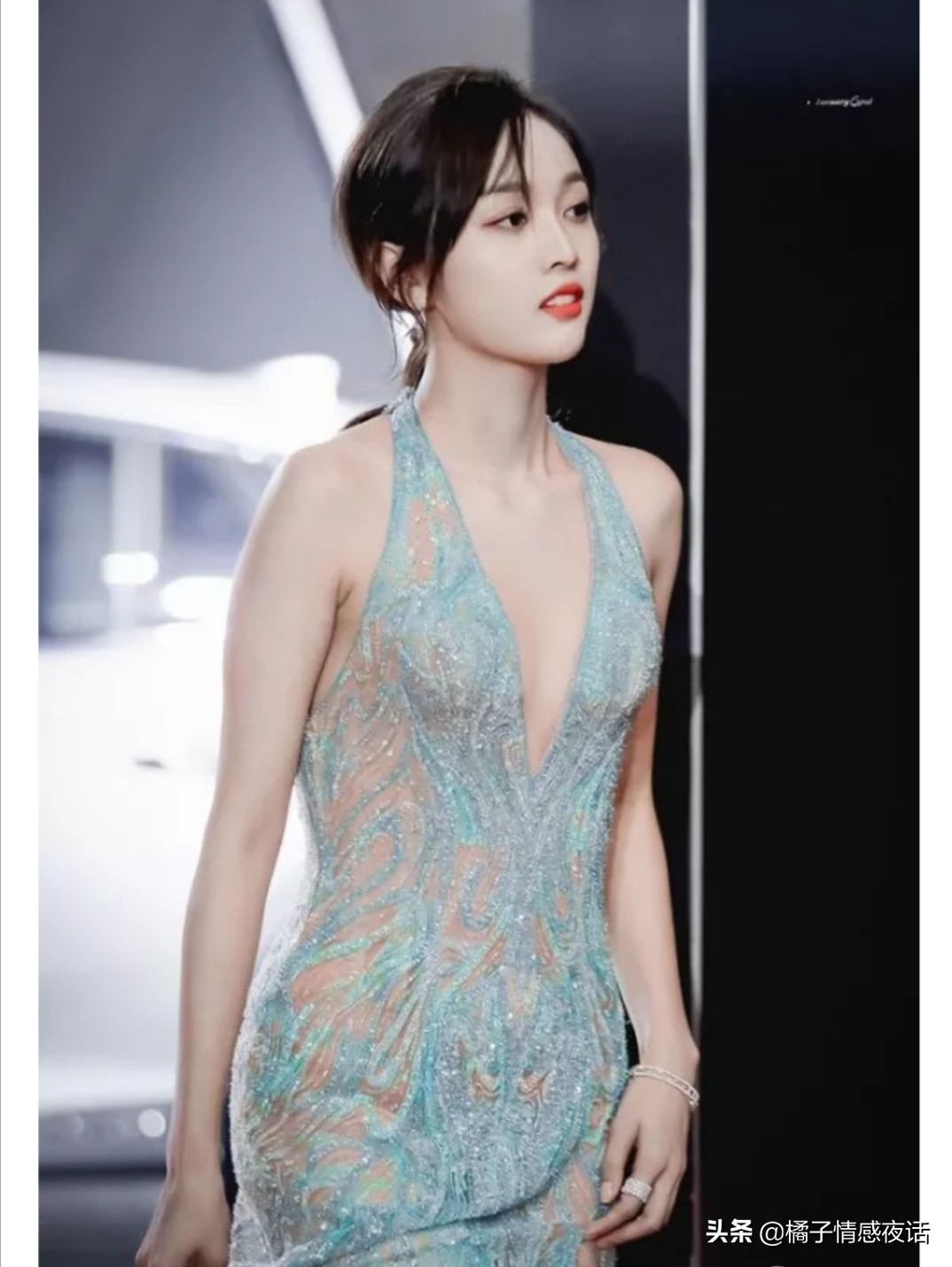 假摔、穿薄纱，修图滤镜到失真：女星们用力过猛的红毯瞬间