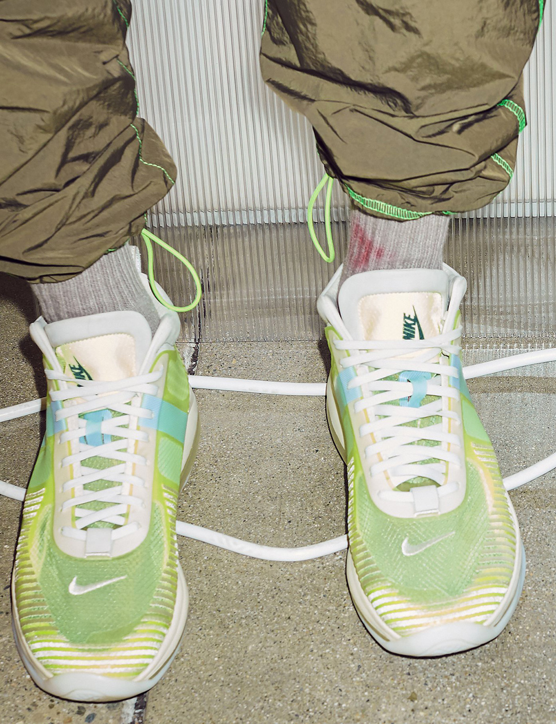 詹姆斯穿勒布朗19球鞋,耐克勒布朗詹姆斯18低帮