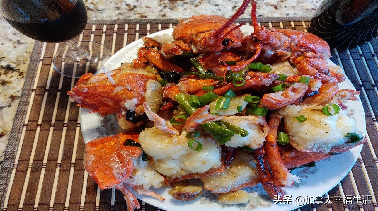 正宗活龙虾,加拿大的龙虾如何加工