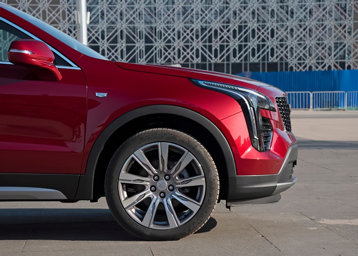 豪华紧凑型suv之战凯迪拉克xt4,和凯迪拉克xt4同级的bba