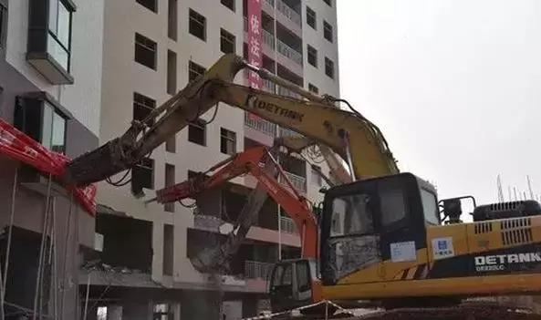 在辞旧迎新的时刻回顾过去,在过去的一年我们都经历了什么