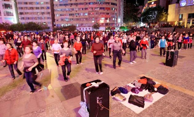 跳广场舞的音箱哪一种好,便携式广场舞蓝牙音响什么品牌好