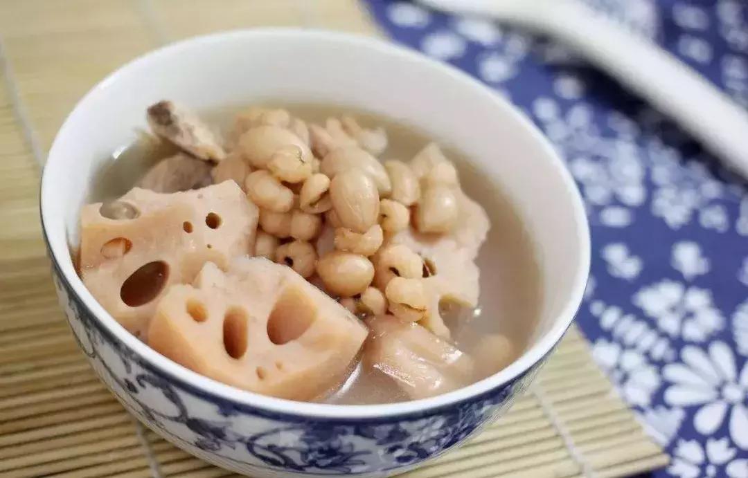 产后过早喝汤,产后奶水少煲什么汤好