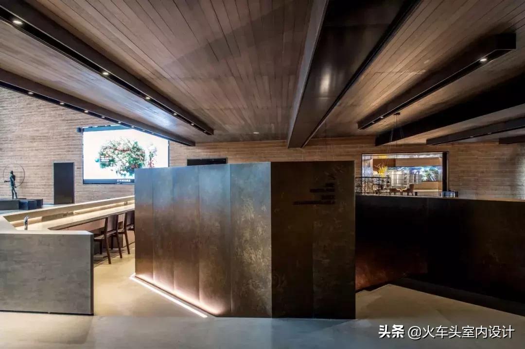 仿古夯土墙效果图大全,现代夯土墙建造的别墅