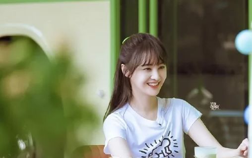 发际线秃有没有好的方法,发际线秃了一块怎么弄齐刘海