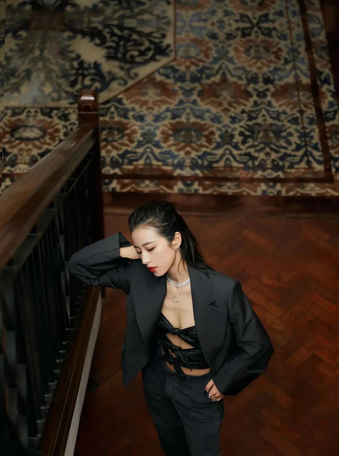 影视剧的女星持颜作“恶”，冷艳炫酷的“恶女风”它不香吗？