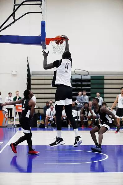 nba三双纪录由谁创造的,nba三大铁人纪录