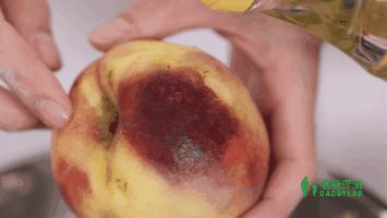 小苏打真的能洗白吗,小苏打加洗面奶洗脸的危害