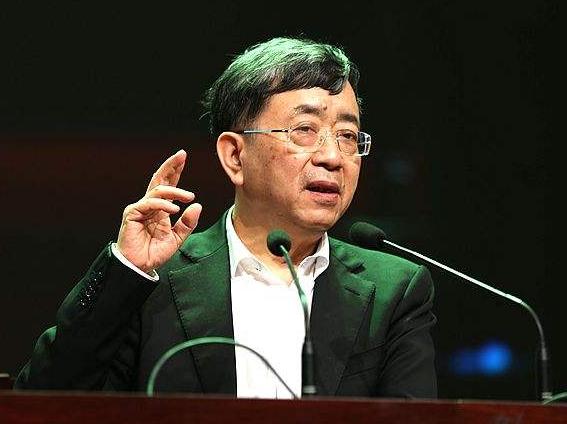 余秋雨的诗歌我在等你,赞美余秋雨的我在等你的句子