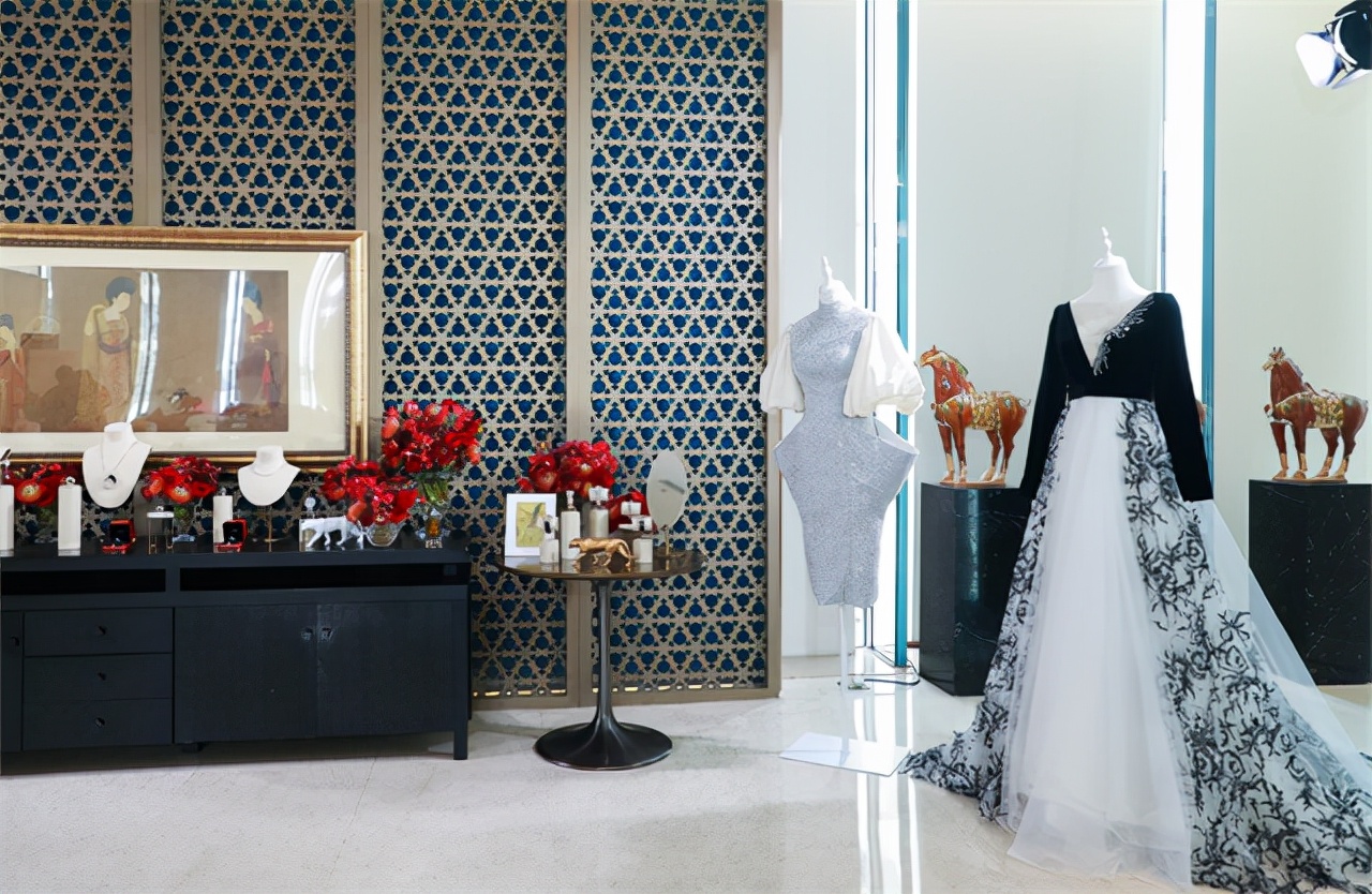 至美深湾，遇见薇妮体雕WENĒE高定华服及卡地亚高级珠宝