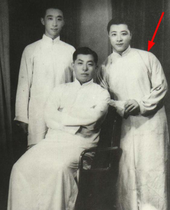 解方将军抗日,解方将军的传奇事迹