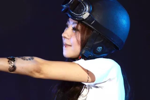 陈绮贞恋爱18年完整版,陈绮贞18年恋情