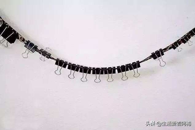 怎么系鞋带才能让鞋带系得更紧实 (教你如何系鞋带最全鞋带穿孔技巧)