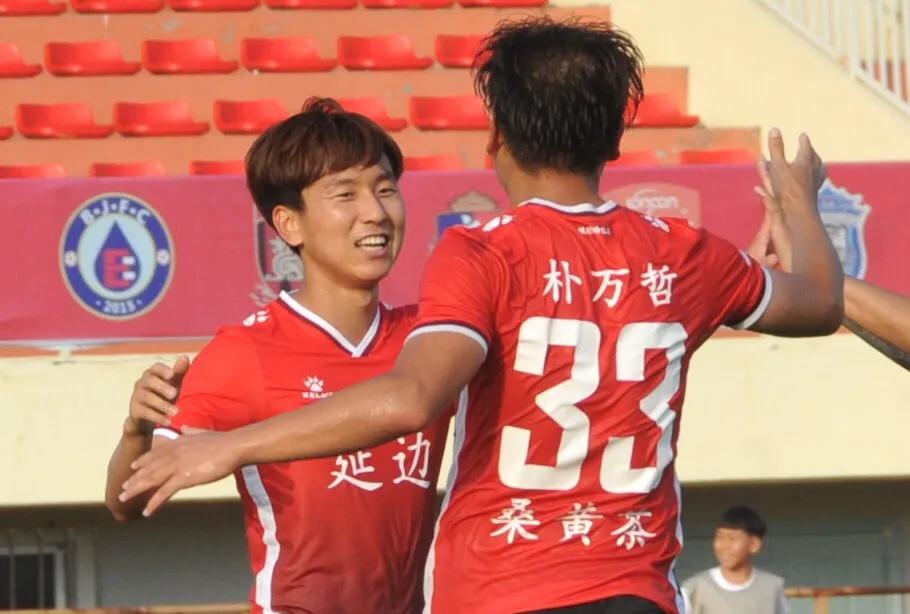 袖珍组合成员,袖珍艺术团精彩的演出