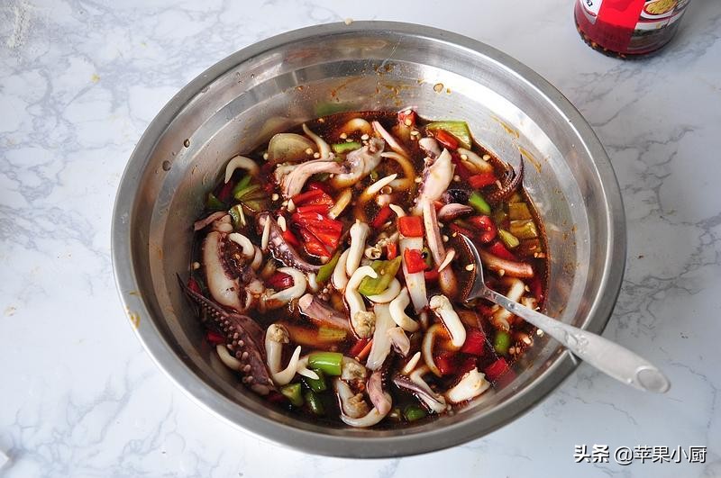 夏季火爆麻辣小海鲜,又简单又好吃的麻辣小海鲜