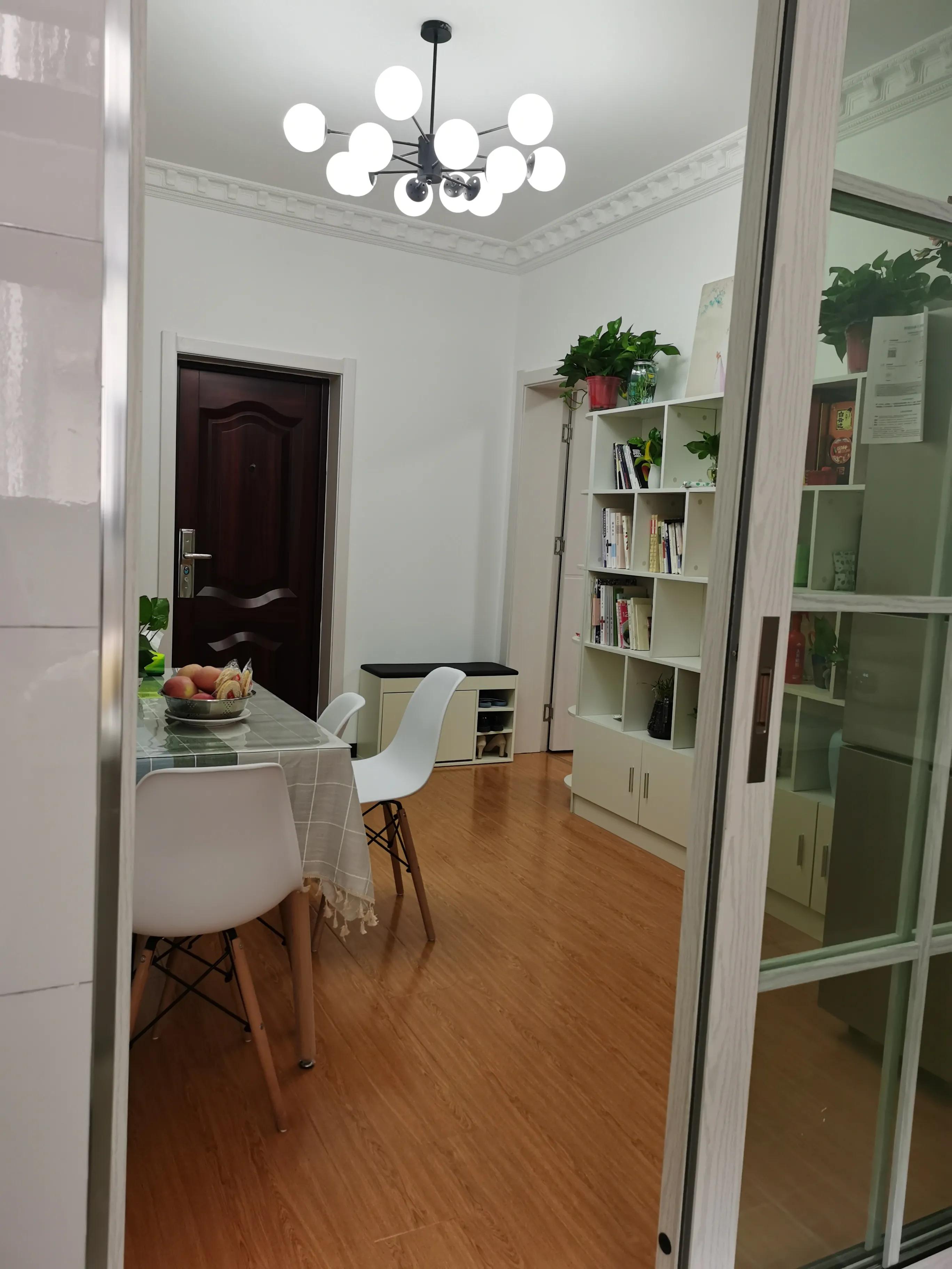 大学生毕业后买房的真实经历,00后刚毕业在县城买套房要多久