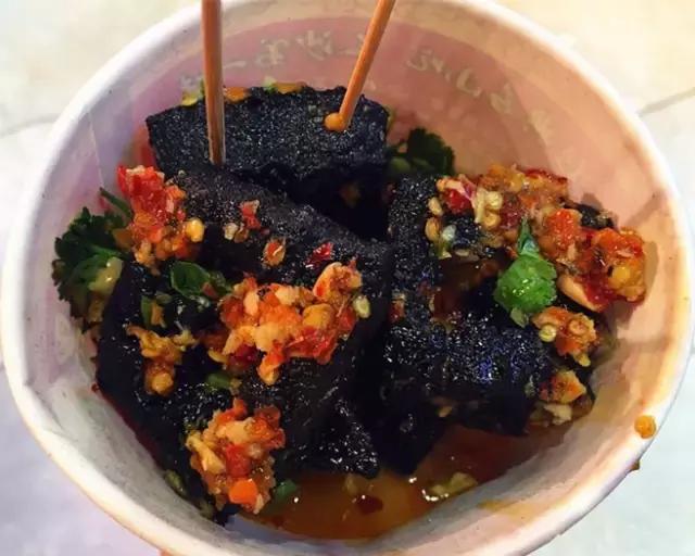 长沙最好的臭豆腐生胚多少钱一箱,长沙黑色经典长沙臭豆腐印象城店