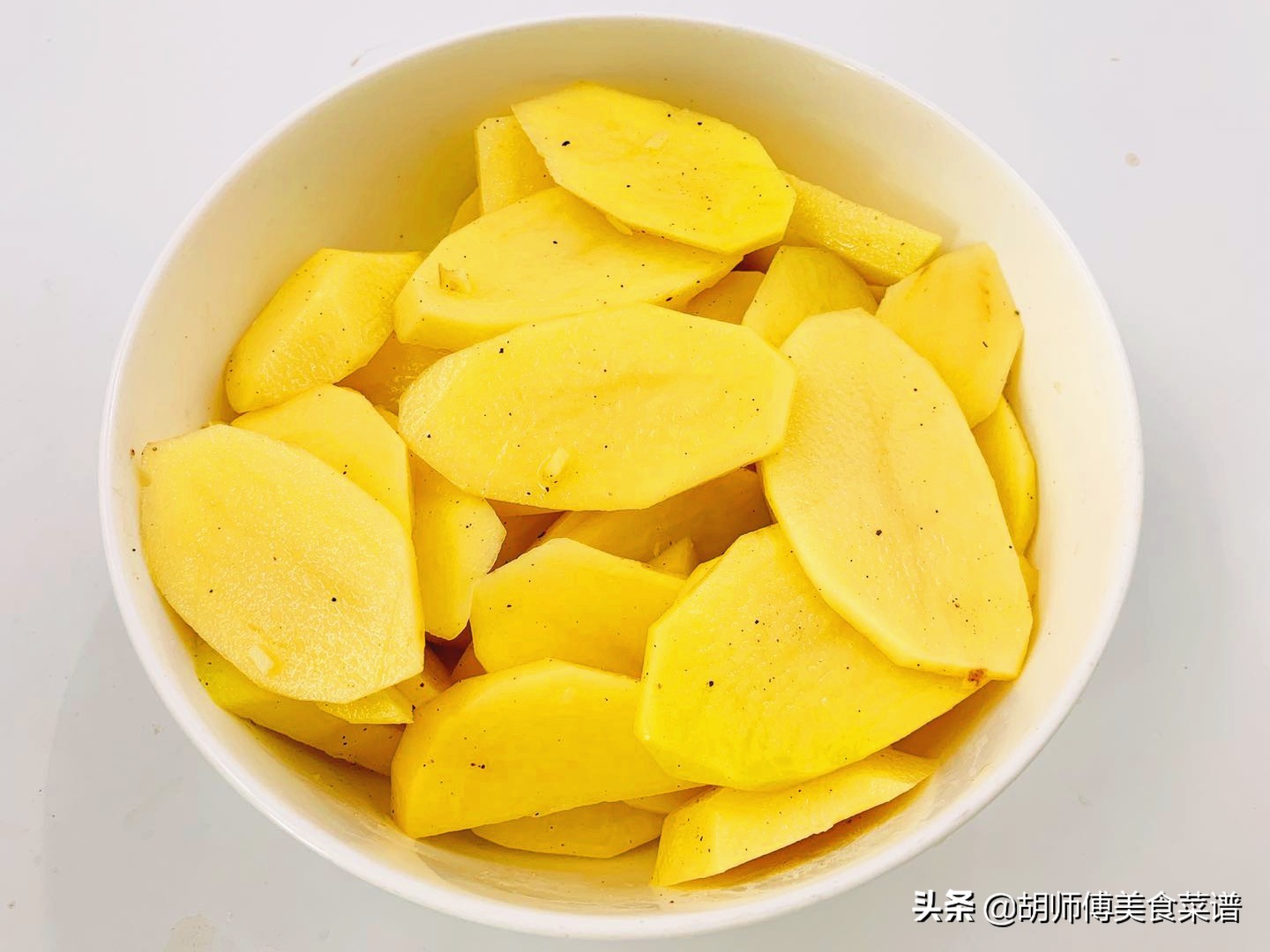 做粉蒸肉时的蒸肉米粉是什么,粉蒸肉用什么面粉