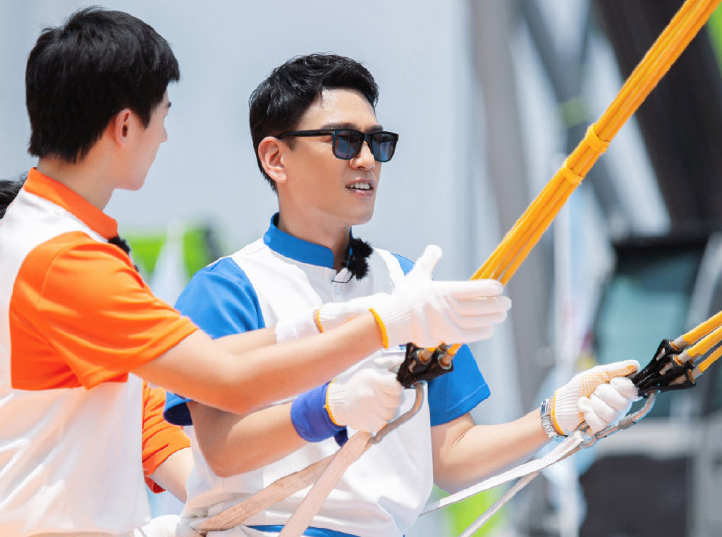 元气满满的哥哥吴昕对弟弟超有爱,元气满满第三期视频吴昕